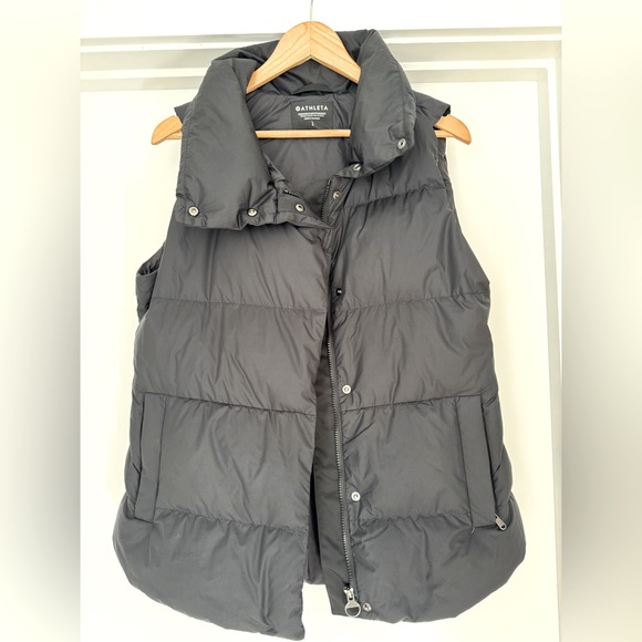 Athleta Women's Black Puffer Vest - Picture 1 of 4